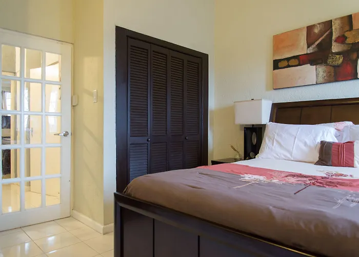 The Tallyman Hotel *